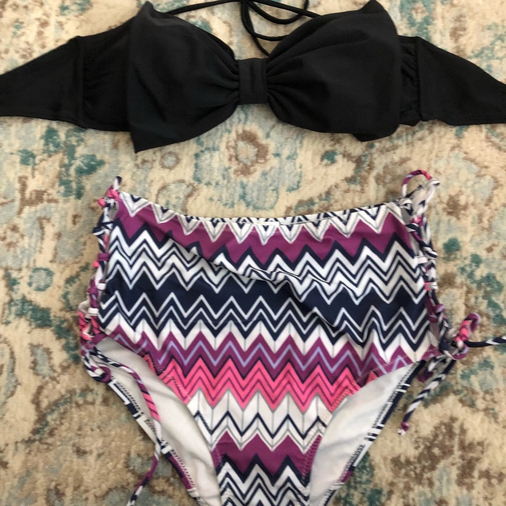 High waisted bikini. Bow top. Super cute